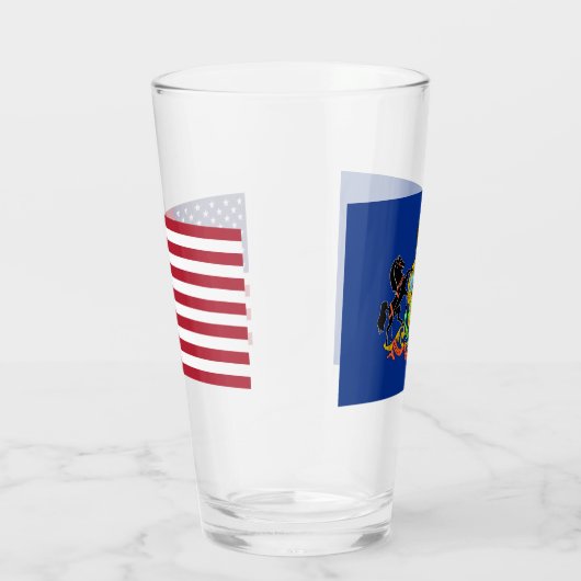 Patriotische Glastasse mit der Flagge von Pennsylv Glas (Rechts)