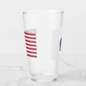 Patriotische Glastasse mit Fahne von Massachusetts Glas (Rechts)