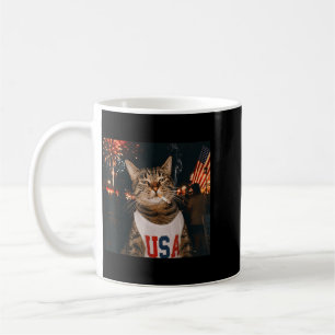 Patriotische Katze raucht Zigarette 250 Jahre zum Kaffeetasse