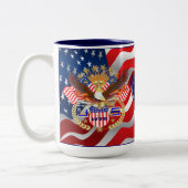 Patriotische oder des Veterans 3 Logos Zweifarbige Tasse (Links)