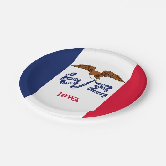 Patriotische Papiertafel mit Flagge von Iowa Pappteller (Schrägansicht)