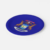 Patriotische Papiertafel mit Flagge von Michigan Pappteller (Schrägansicht)