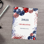 Patriotische rot-blaue schwarze Ballons Name 2026 Planer<br><div class="desc">Ein schick weißer Hintergrund. Mit patriotischen bunten Ballons in Rot-Blau und Weiß dekoriert. Personalisieren und fügen Sie ein Jahr,  einen Namen und einen Titel hinzu. Roter und blauer Text.</div>