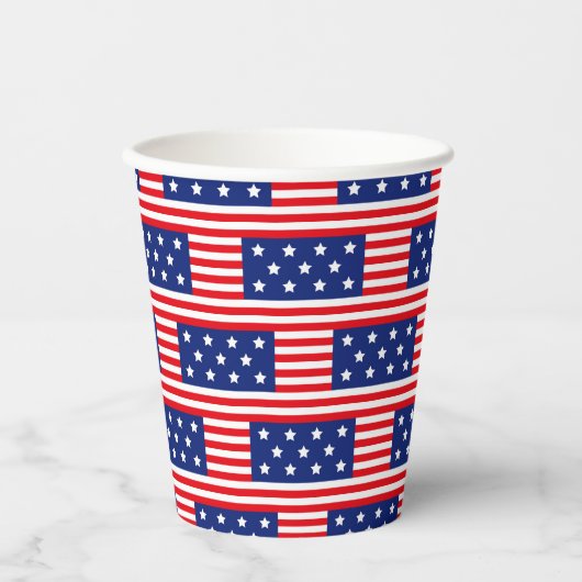 PATRIOTISCHE ROTE WEISSE BLAUE FLAGGE STREIFEN PAPPBECHER (Vorderseite)