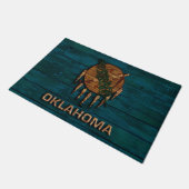 Patriotische rustikale Flagge von Oklahoma Fußmatte (Schrägansicht)
