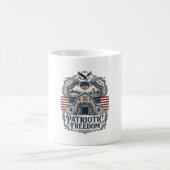 Patriotische rustikale Scheunenhochzeit  Kaffeetasse (Mittel)
