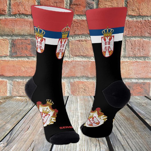 Patriotische Socken unter serbischer Flagge, Nachh