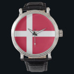 Patriotische, Spezialuhr mit Flagge Dänemarks Armbanduhr<br><div class="desc">Feiern Sie das dänische Erbe mit unserer exquisiten Uhr unter der Flagge Dänemarks! Dieses stilvolle Uhrwerk zeigt stolz das ikonische Design der dänischen Flagge. Das Uhrenband und das Zifferblatt zeigen elegant die Farben Rot und Weiß an, wobei ein weißes skandinavisches Kreuz auf einem roten Feld zentriert ist. Diese Elemente symbolisieren...</div>