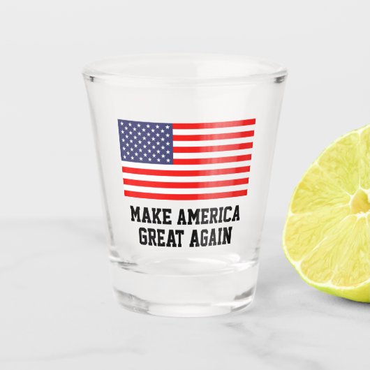 Patriotische US-Flagge - machen Sie Amerika groß Schnapsglas (Vorderseite)