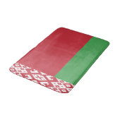 Patriotische weißrussische Flaggenmatte Badematte (Schrägansicht)