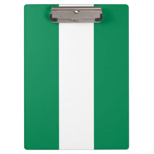 Patriotische Zwischenablage mit Flagge Nigerias Klemmbrett