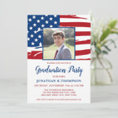 Patriotischer Abschluss Amerikanisches Flaggen-Fot Einladung (Stehend Vorderseite)