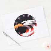 Patriotischer Adler mit US Flagge Stickern Runder Aufkleber (Umschlag)