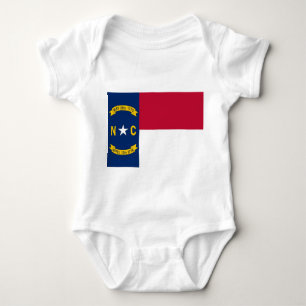 Patriotischer Babybodyanzug mit der Flagge North C Baby Strampler