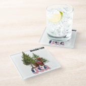 Patriotischer Braunbär in PIne Trees American Flag Glasuntersetzer (Schrägansicht)