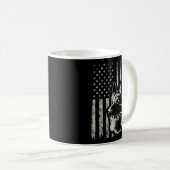 Patriotischer Deutscher Schäferhund Amerikanische  Kaffeetasse (VorderseiteRechts)
