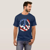 Patriotischer Friedenszeichen-T - Shirt (Vorne ganz)