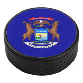 Patriotischer Hockey-Puck mit Fahne von Michigan Eishockey Puck (3/4)