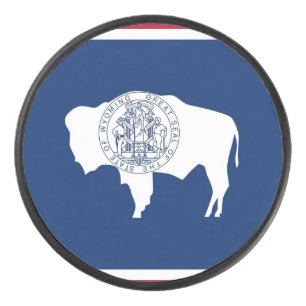 Patriotischer Hockey-Puck mit Wyoming-Fahne Eishockey Puck