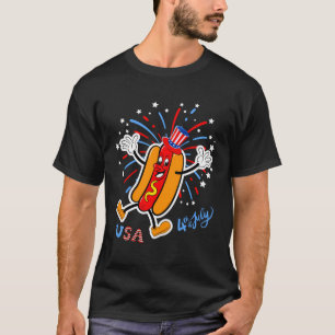 Patriotischer Hotdog der USA mit Feuerwerken, 4. T-Shirt