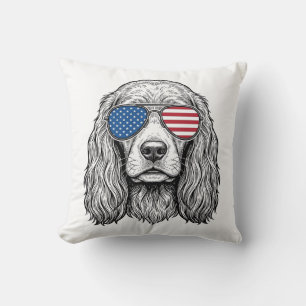 Patriotischer Hund mit Flagge Sonnenbrille Vintage Kissen