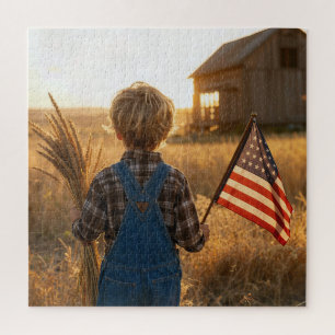 Patriotischer Junge mit amerikanischer Flagge und Puzzle