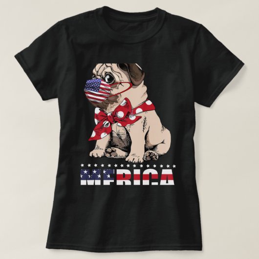 Patriotischer Mops in der amerikanischen Flaggenme T-Shirt (Design vorne)