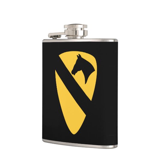 Patriotischer Patch der ersten Cavalry Division Flachmann (Links)