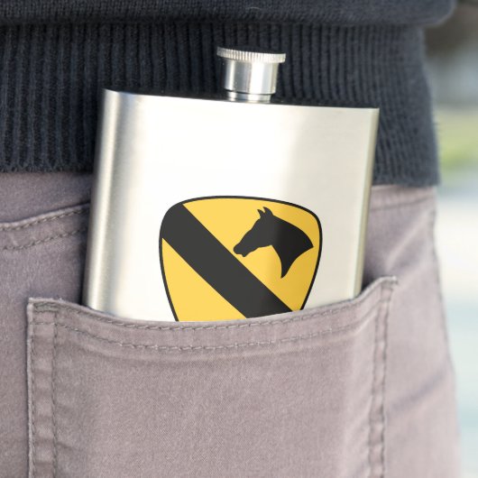 Patriotischer Patch der ersten Cavalry Division Flachmann (Beispiel)