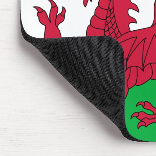 Patriotischer roter Drache von Wales Mousepad (Ecke)