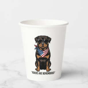 Patriotischer Rottweiler-Held-Hund Vintage-Design_ Pappbecher