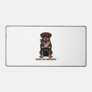 Patriotischer Rottweiler Held Hund Vintage Design_ Schreibtischunterlage