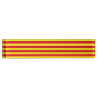 Patriotischer Schreibtisch mit Flagge Kataloniens