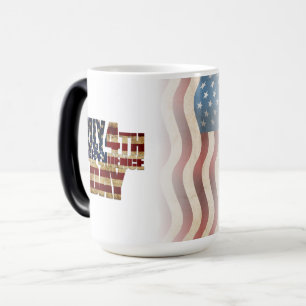 Patriotisches 4. Juli-Flaggen-Design Verwandlungstasse