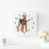 Patriotisches Airedale Terrier Quadratische Wanduhr (Zuhause)