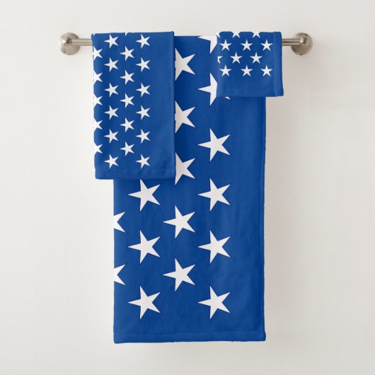 Patriotisches Blau mit 50 White Stars US-Flagge Badhandtuch Set (Insitu)
