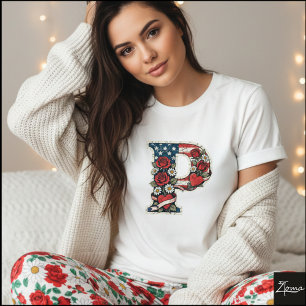 Patriotisches florales Buchstaben-P-Kranzdesign T-Shirt