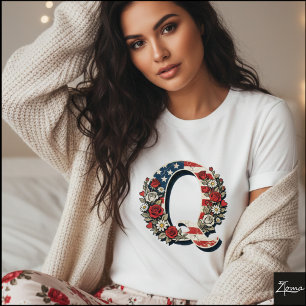 Patriotisches florales Q-Kranzdesign T-Shirt