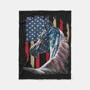 Patriotisches Pferd US-Flagge Vintages Pferd 4. Ju Fleecedecke