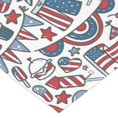 Patriotisches Picknick Mittelgroßer Tischläufer (Ecke)