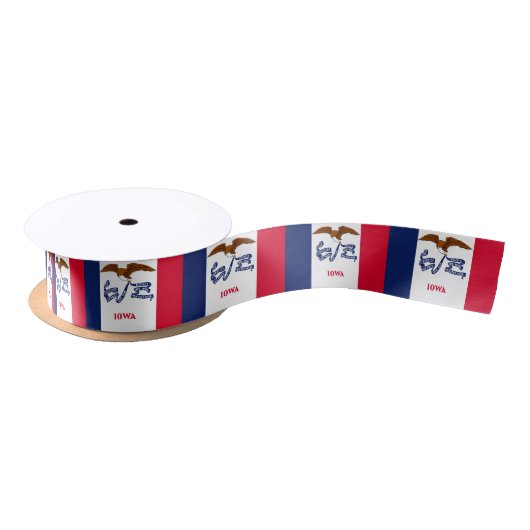Patriotisches Ribbon mit Flagge von Iowa, USA. Satinband (Spule)