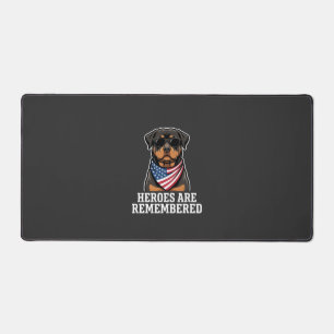 Patriotisches Rottweiler-Held-Hund-Vektor-Design Schreibtischunterlage