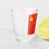 Patriotisches Schiebeglas mit der Flagge der China Schnapsglas (Links)