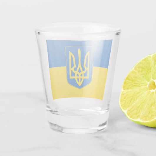 Patriotisches Schießglas mit der Flagge der Ukrain Schnapsglas (Rückseite)