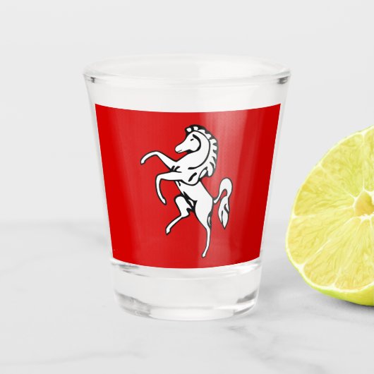 Patriotisches Schnapsglas mit der Flagge von Kent (Vorderseite)