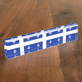 Patriotisches Schreibtischschild mit Flagge von Qu (Seite)