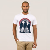 Patriotismus steckt in ihrer DNA T-Shirt (Vorne ganz)