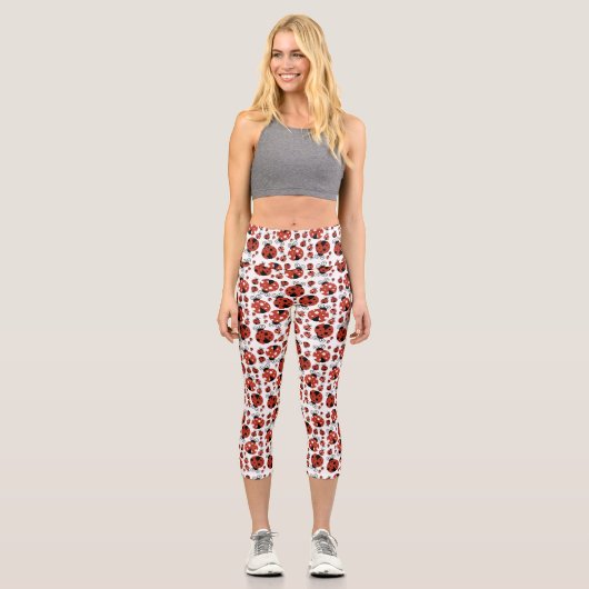 Pattern of Ladybugs, Cute Ladybugs, Red Ladybugs Capri Leggings (Vorderseite)
