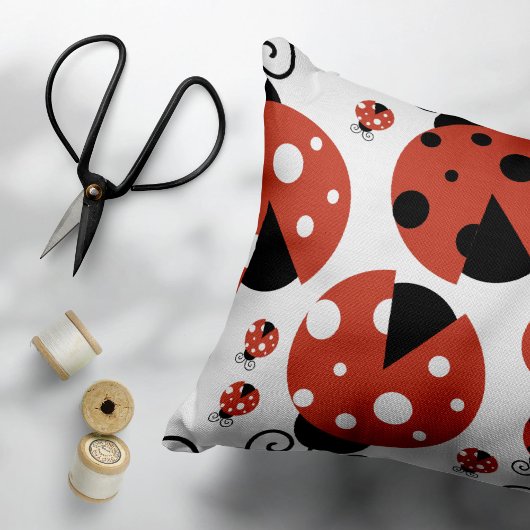 Pattern of Ladybugs, Cute Ladybugs, Red Ladybugs Kissenbezug