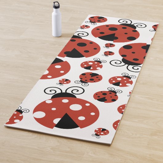 Pattern of Ladybugs, Cute Ladybugs, Red Ladybugs Yogamatte (Beispiel)